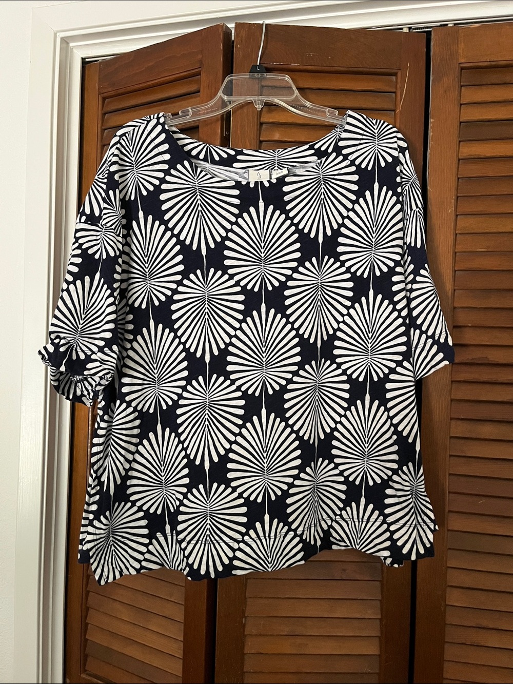 Joie Navy and White Graphic Scoop Neck Blouse